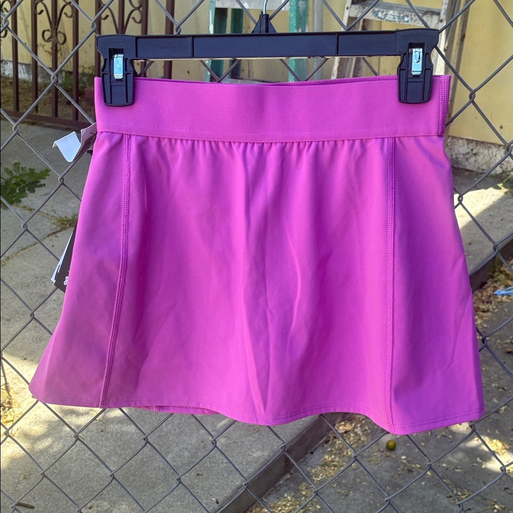 TNA Slick Court Micro Berry Fizz Skort NWT Size S